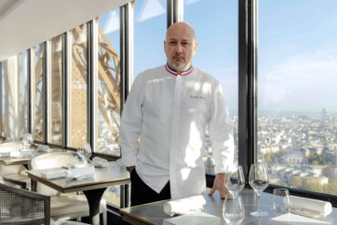 Le chef Frédéric Anton au restaurant Jules Verne ©Marie-Line Sina